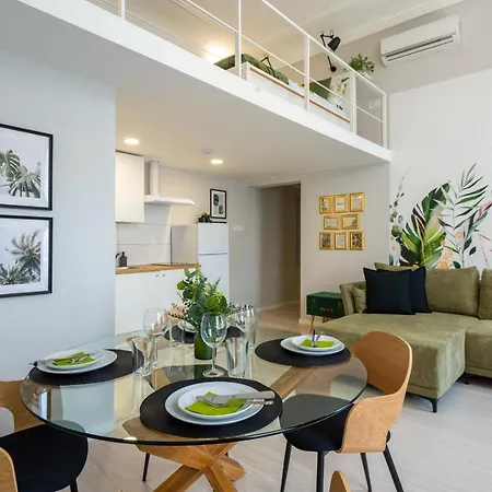 Apartament Holidays Chic